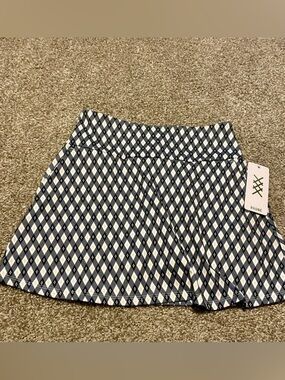 Rhone Women’s 16 in Coutse to Court Skort NWT